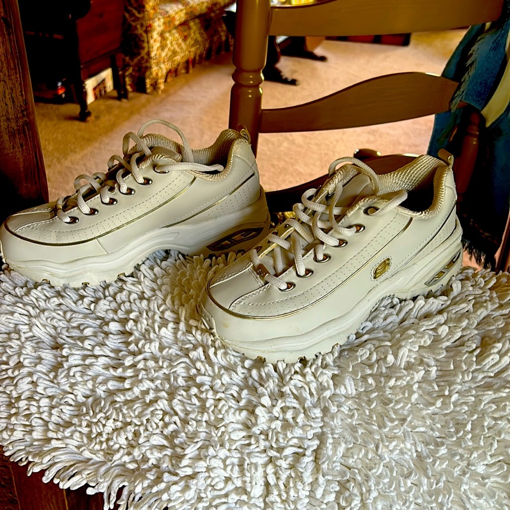 Vintage gold trimmed Skechers, NWOT